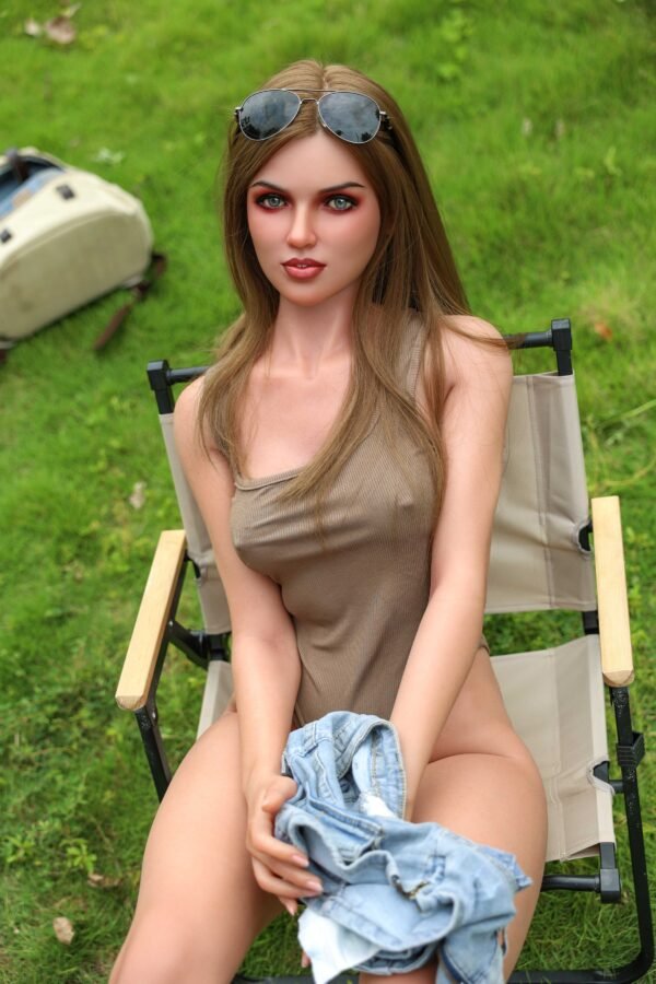 Your Ultimate Fantasy Partner Awaits - Image 3